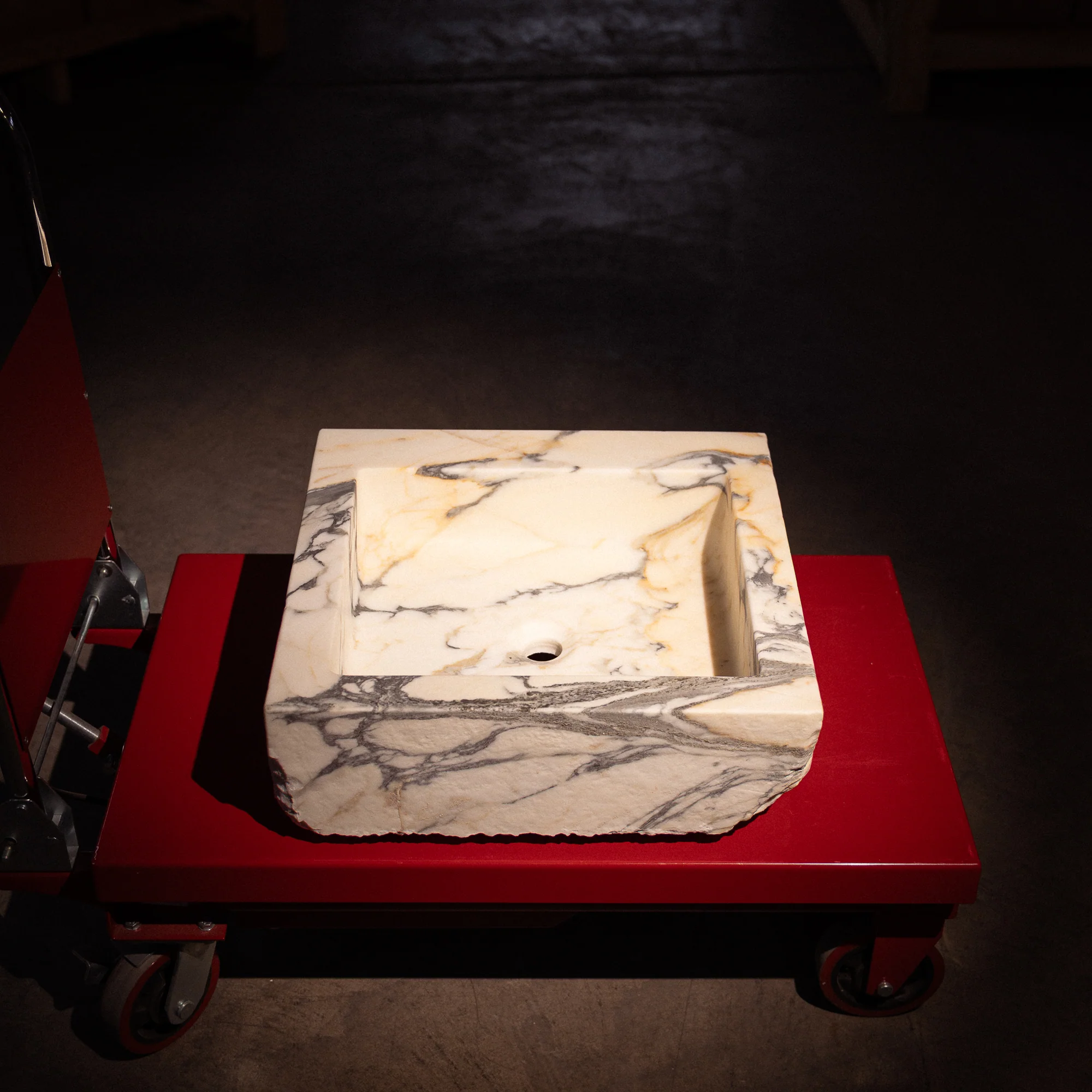 Arabescato Antiqued Sink - Image 4