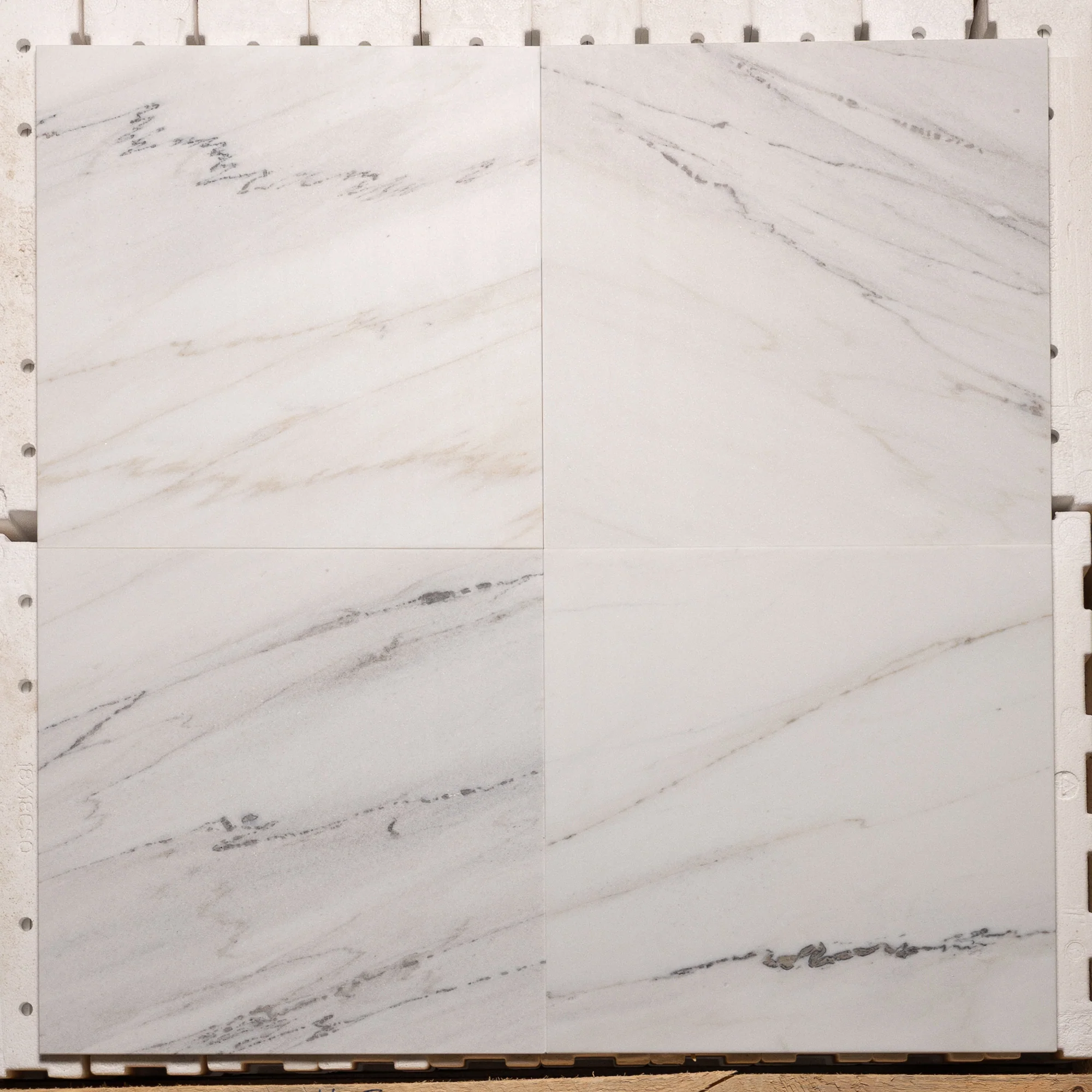 Colorado Lincoln Honed 18"x18" (V2)