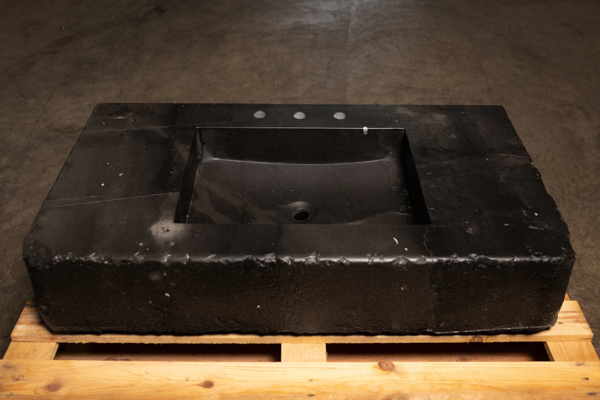 Nero Antiqued 42" - Image 3