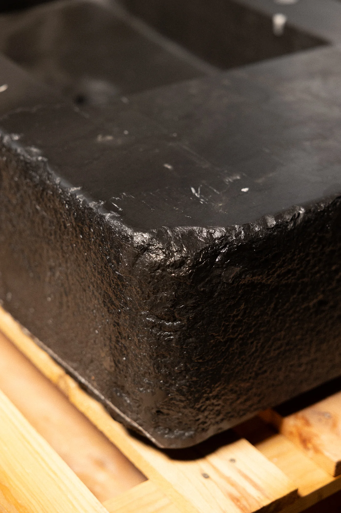 Nero Antiqued 42" - Image 5