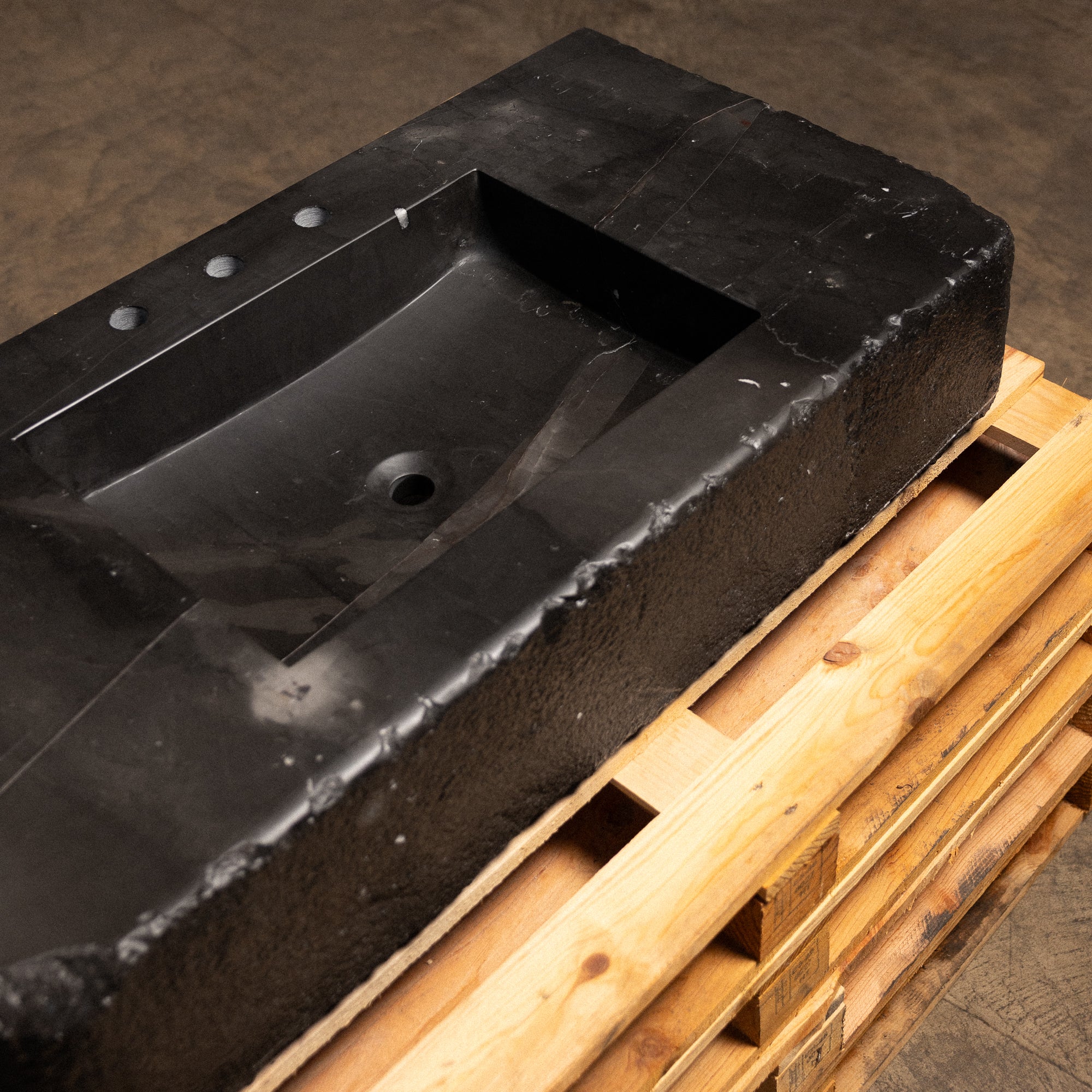 Nero Antiqued 42" - Image 6