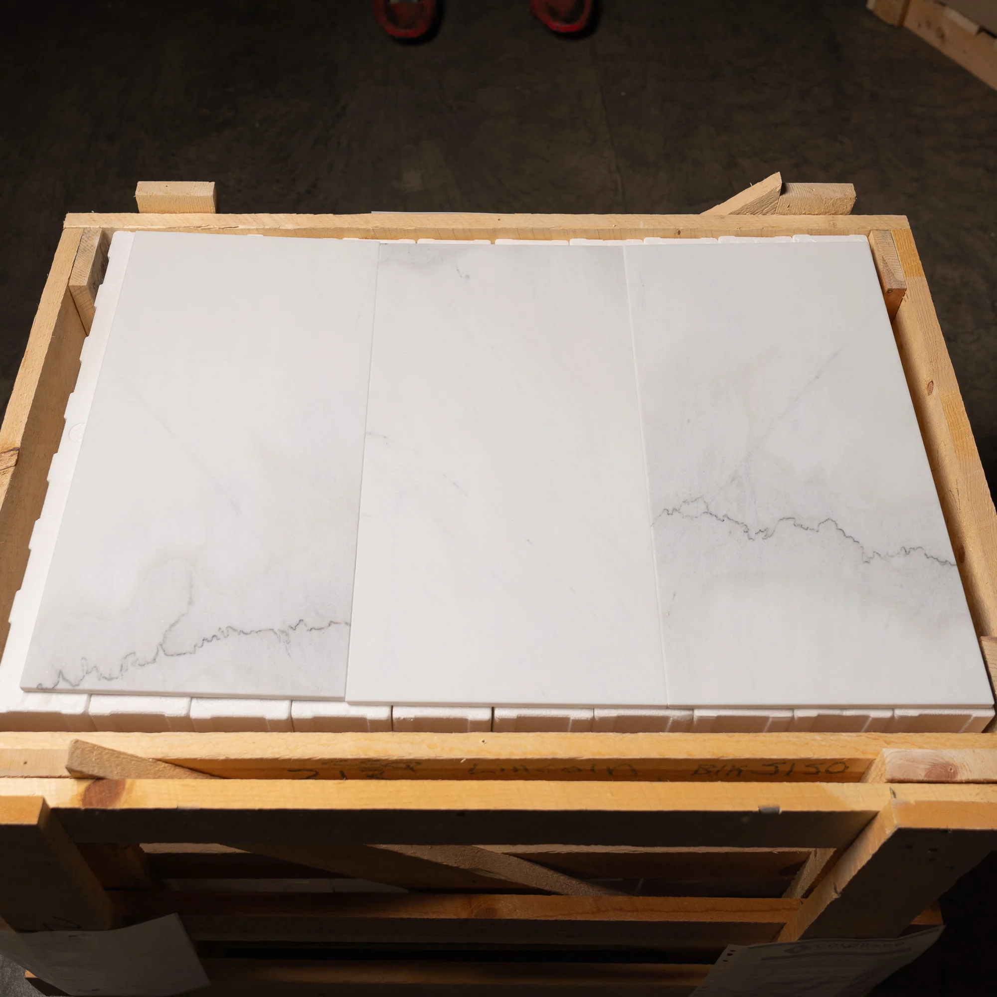 Statuario Colorado 12β x 24β Brushed