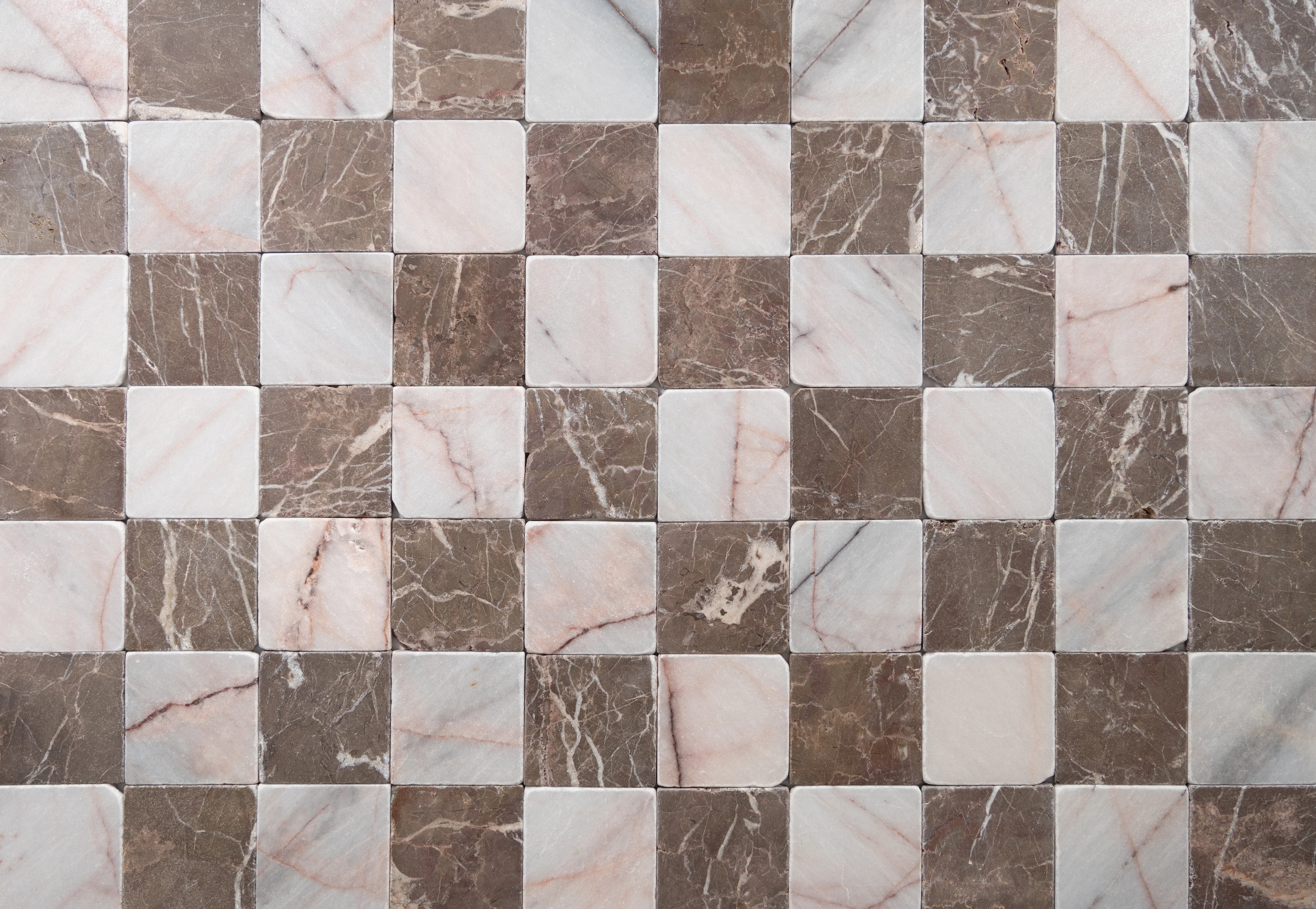 White #7 & Cafe Tenayo 4"x4" Checkered Tumbled Marble - Image 3