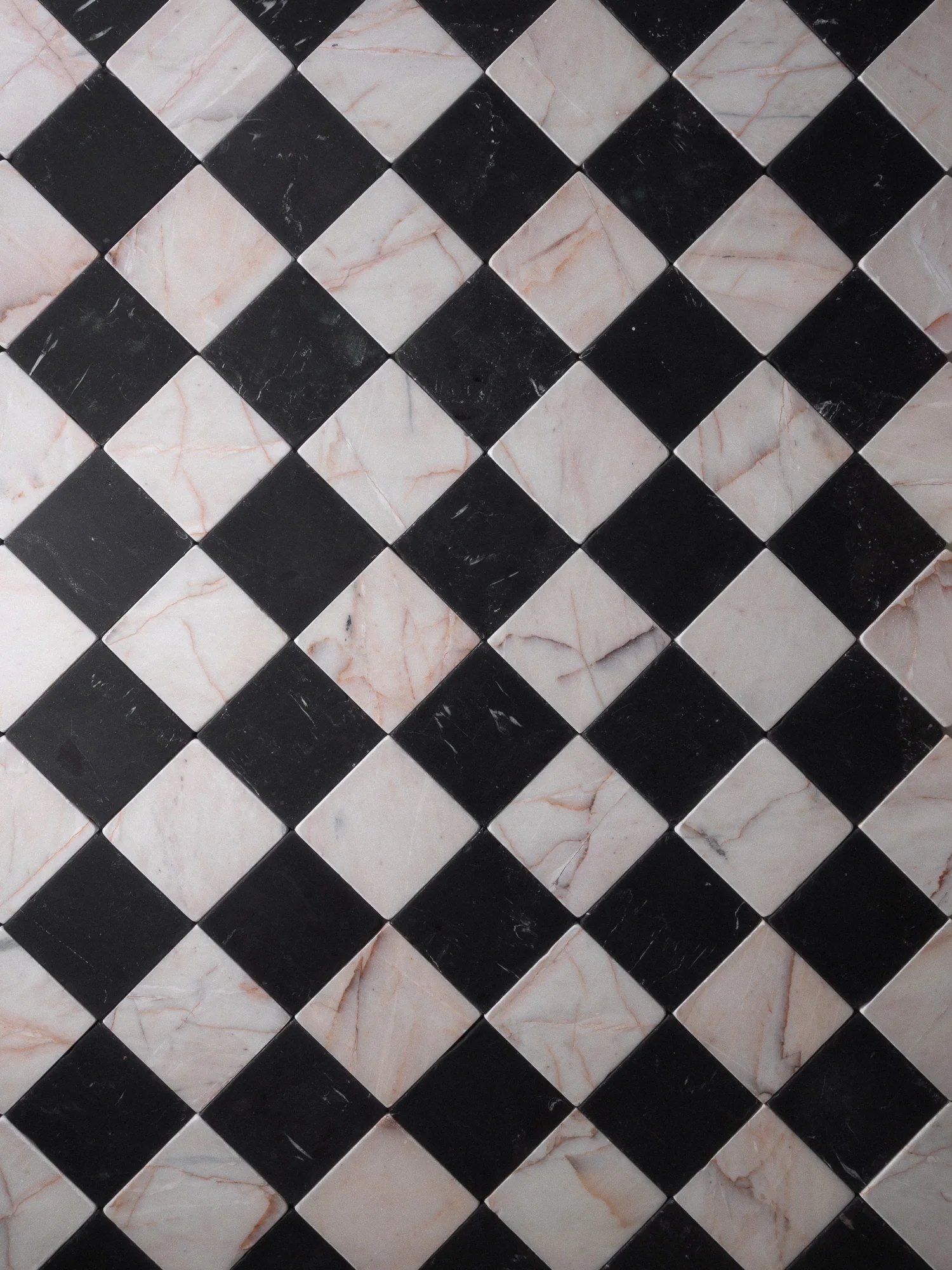 White #7 & Nero St. Gabriel 4"x4" Checkered Tumbled Marble - Image 4